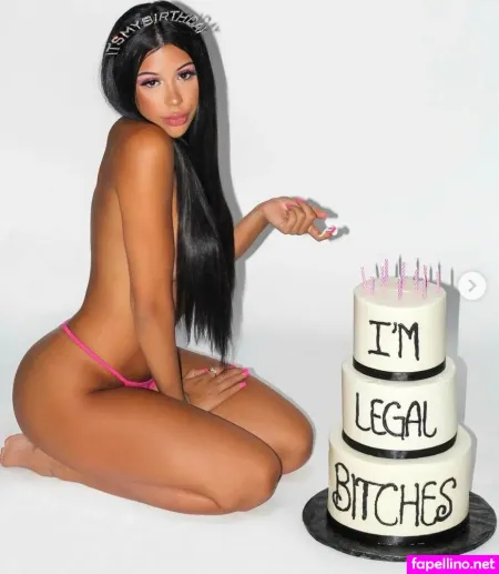 Vivianemilyy OnlyFans Thumbnail #RX7P5p7HCg