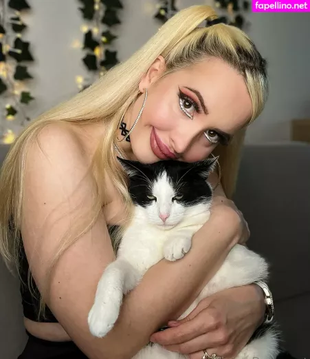 Vivianrosefree OnlyFans Thumbnail #KQGel6COUv