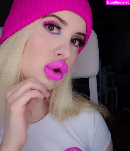 Vivianroseofficial OnlyFans Thumbnail #1Wtg8zCy3Z