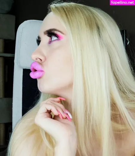 Vivianroseofficial OnlyFans Thumbnail #2ShCj3SbNA