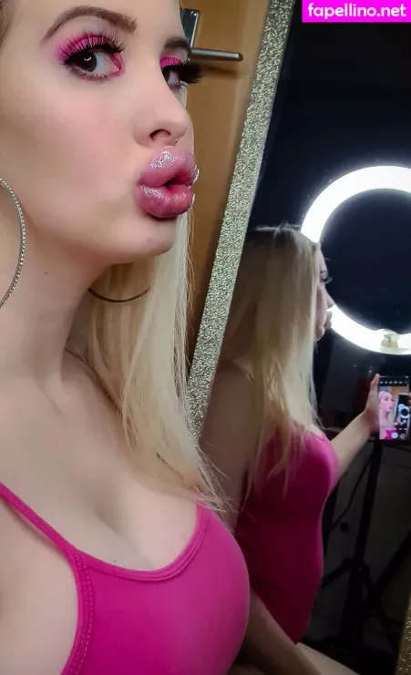 Vivianroseofficial OnlyFans Thumbnail #MnoDAwI9fO