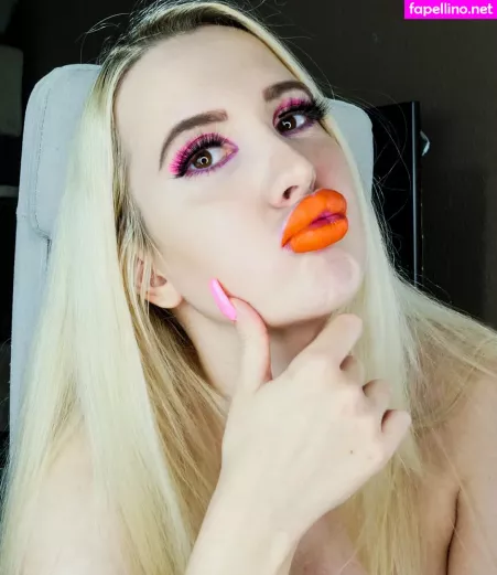Vivianroseofficial OnlyFans Thumbnail #cdQCKaNIp7