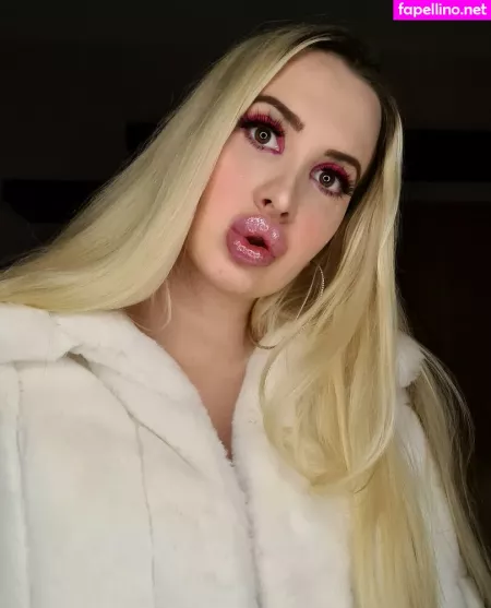 Vivianroseofficial OnlyFans Thumbnail #dFwKptv5PO