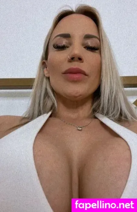 Vivianuk Main Profile Photo