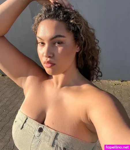 Vivien Blotzki OnlyFans Thumbnail #r5PbRhrRNM