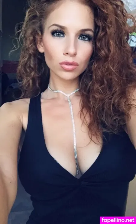 Vivien Csiszar OnlyFans Thumbnail #bBd230FAQq