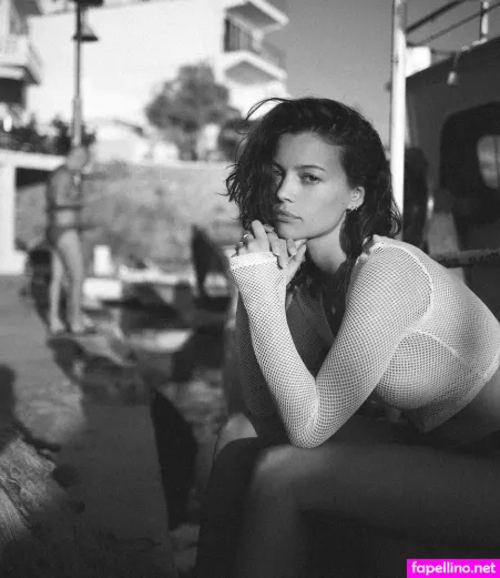 Vivien Vivi Knig OnlyFans Thumbnail #iXnfe0OyDq