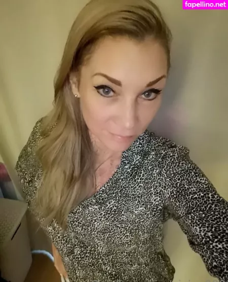 Vivien6969 OnlyFans Thumbnail #qRWIwUR2nD