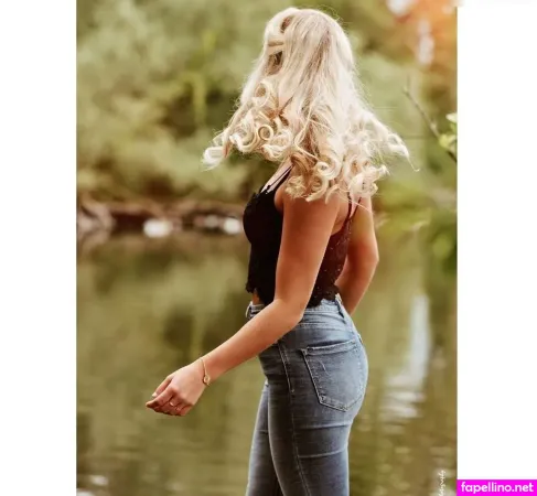 Viviengo OnlyFans Thumbnail #C8El1h8Wtn