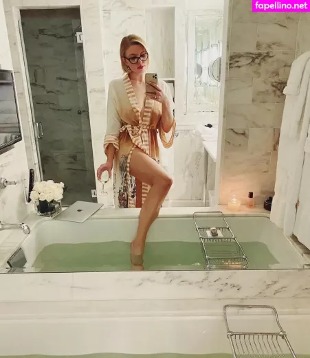 Vivienne Cole OnlyFans Thumbnail #IbBU5lmgtB