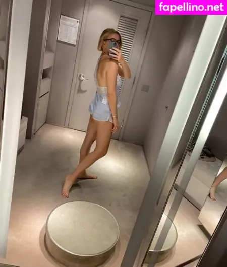 Vivienne Cole OnlyFans Thumbnail #RJJ84OY1hW