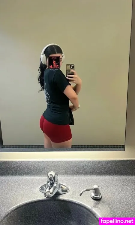 Vivienne Wren OnlyFans Thumbnail #SsRa5WXYBH