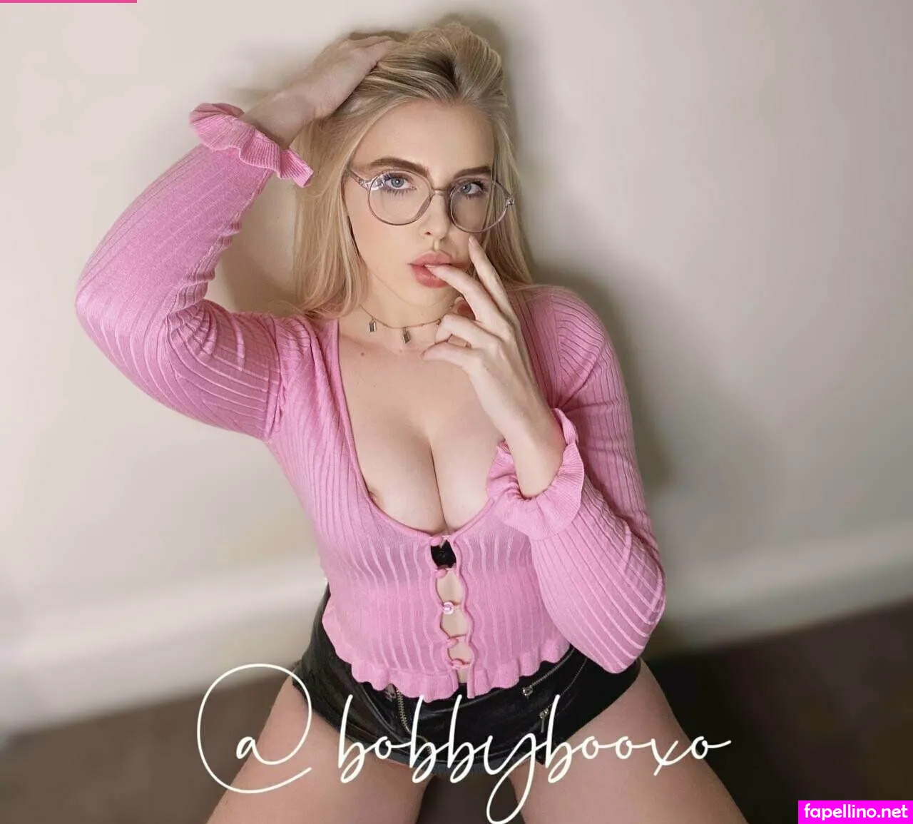 viviennelamour, viviennelamourofficial Nude Leaked OnlyFans Photo #YDMbiAk5P0