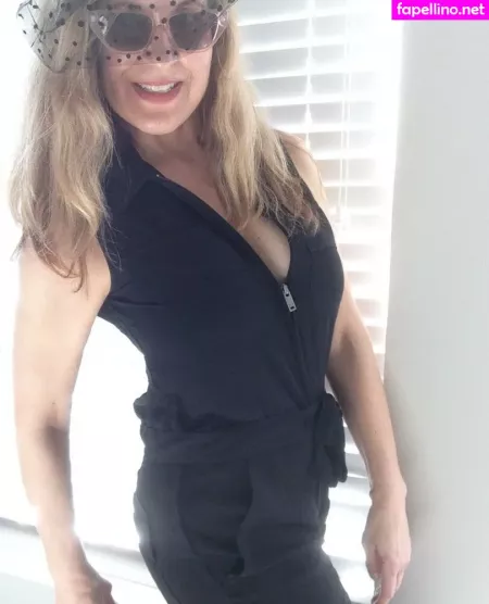 Vixenkat OnlyFans Thumbnail #38pjslcuJ4