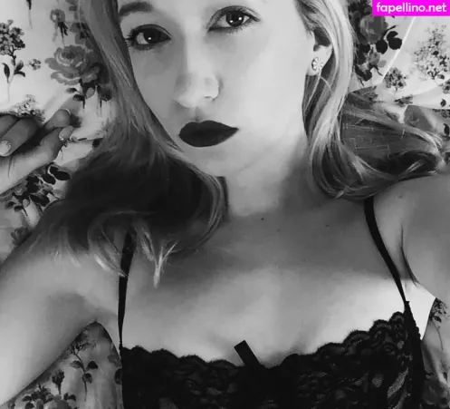 Vixylixxx OnlyFans Thumbnail #24QcStB8SY