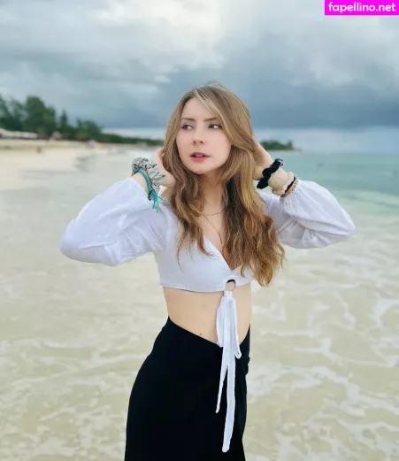 Vkunia OnlyFans Thumbnail #9q9MaCq934