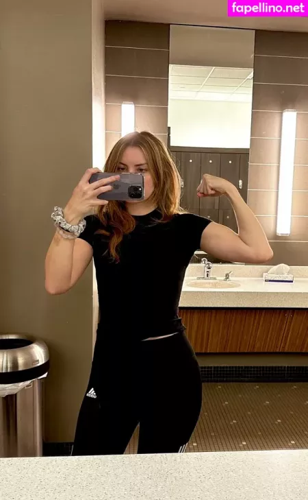 Vkunia OnlyFans Thumbnail #qbQ4YUdGcn