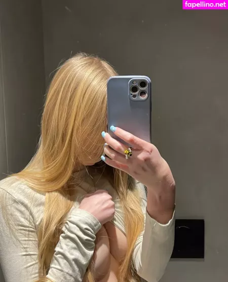 Vlada Dobryak OnlyFans Thumbnail #q6M0jueVNx