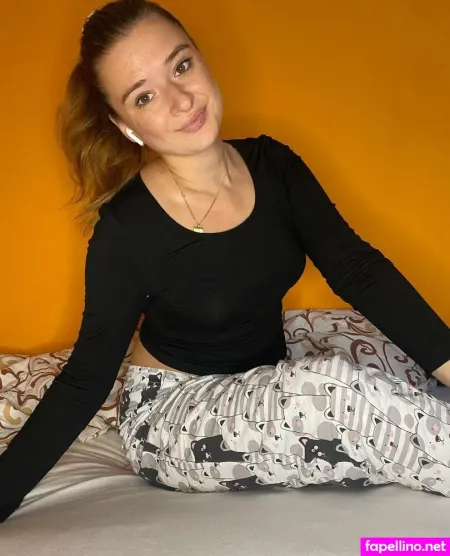 Vladenka V OnlyFans Thumbnail #zUnFAL9cwO