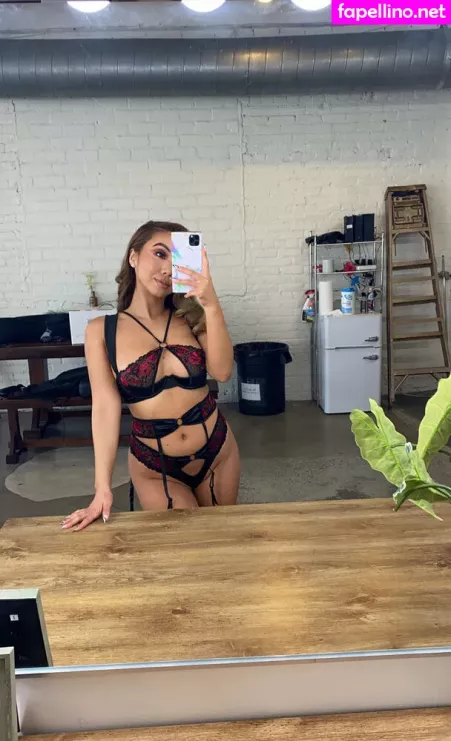 Vmynguyen OnlyFans Thumbnail #MfUxILxFHm