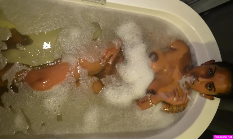 Vogue Unicorn OnlyFans Thumbnail #yYWbnVB9dQ