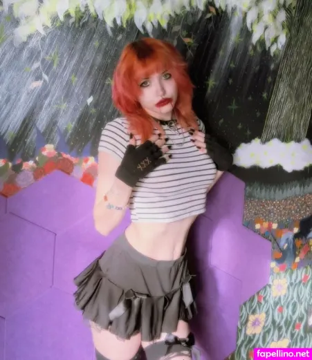 Voidofvera OnlyFans Thumbnail #3LP33T1YH2