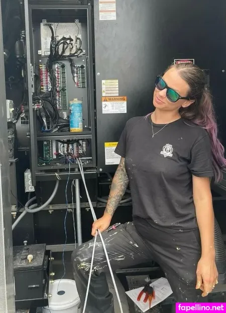 Volts Tats And Hardhats OnlyFans Thumbnail #RFF59wk3kG