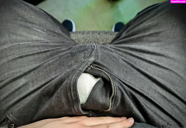 Voreisillegal OnlyFans Thumbnail #Iq2VM26D1p