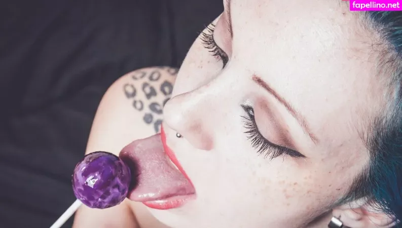 Vulgarkitty OnlyFans Thumbnail #JxpfYciW4e