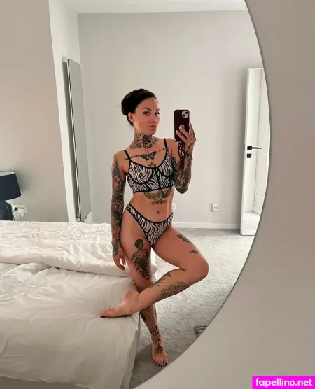 Vulgarpoly OnlyFans Thumbnail #9cDFVTV9ih