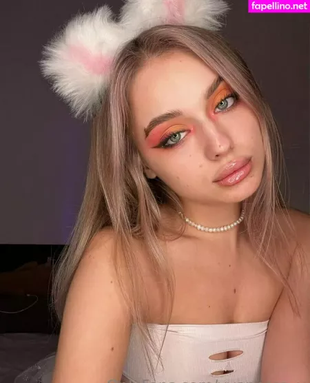 Vvanessa V OnlyFans Thumbnail #dB7SprhHE9