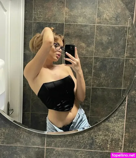 Vvelliciiavip OnlyFans Thumbnail #5Mm9Gzu9kG