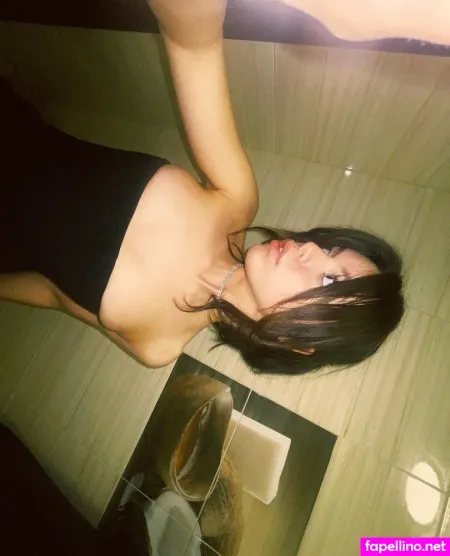 Vvelliciiavip OnlyFans Thumbnail #zAqTPN0528