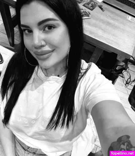 Vvv K S OnlyFans Thumbnail #kYMVC97NGc