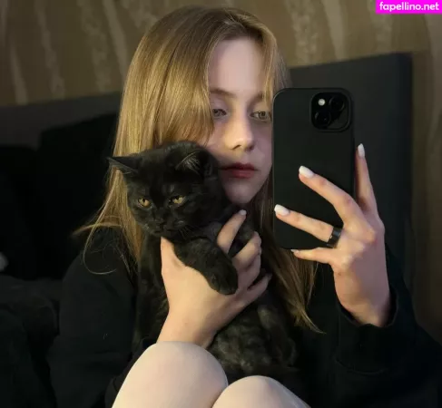 Vwemor OnlyFans Thumbnail #8lv9aL4SwP