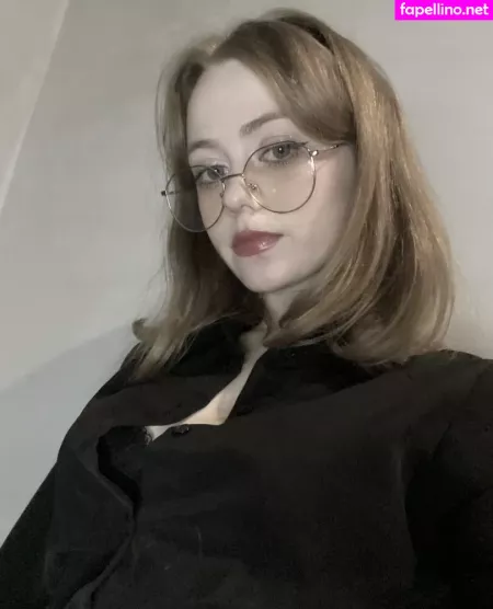 Vwemor OnlyFans Thumbnail #I4RjL9d1by