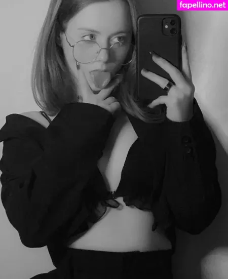 Vwemor OnlyFans Thumbnail #kCD5LAzpwQ