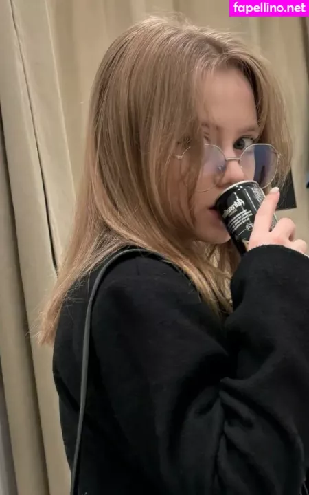 Vwemor OnlyFans Thumbnail #leEGLXI6CL