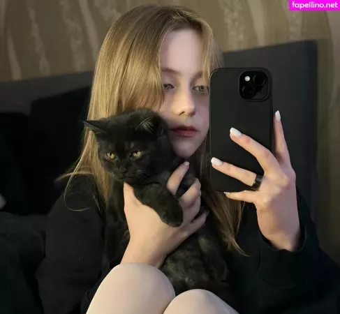 Vwemor OnlyFans Thumbnail #qNAYgGyV3f