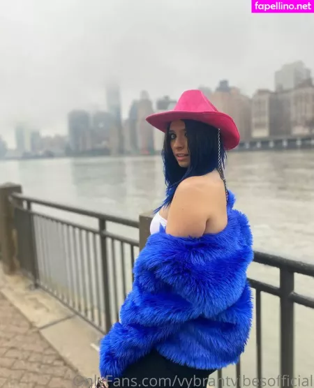 Vybrantvibesofficial OnlyFans Thumbnail #mNyX7DdWAK