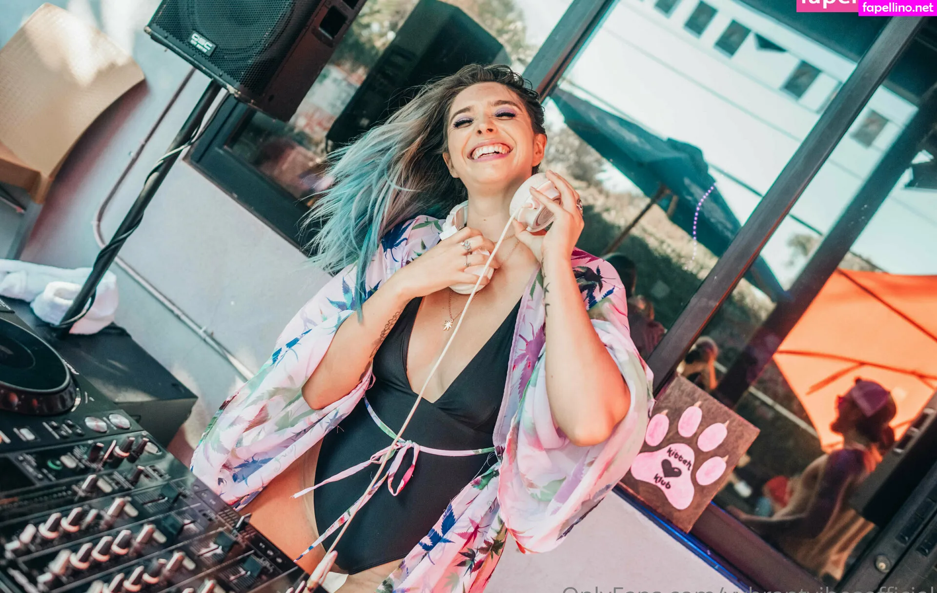 vybrantvibes, vybrantvibesofficial Nude Leaked OnlyFans Photo #sh2mw9LIac