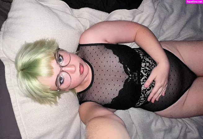 W33dhead666 OnlyFans Thumbnail #kRtMTjL8sx