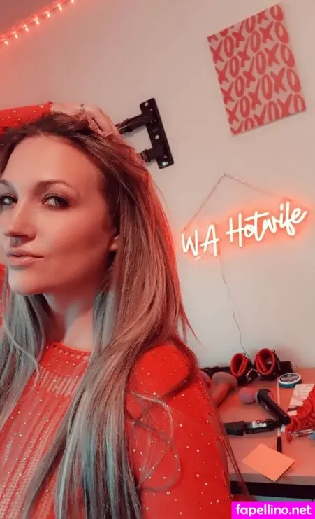 Wahotwifevip OnlyFans Thumbnail #IcsxiNIMzt
