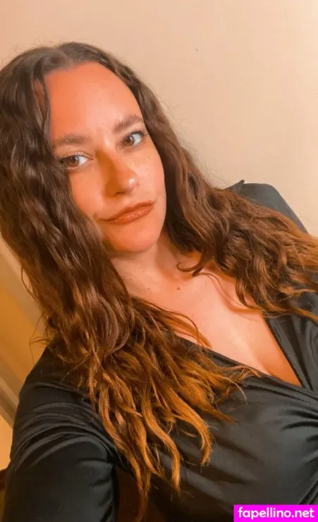 Waking Queen OnlyFans Thumbnail #SpeK0Bm6Mh