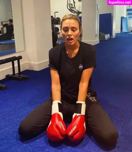 Wallis Day OnlyFans Thumbnail #A5xC38kRT2
