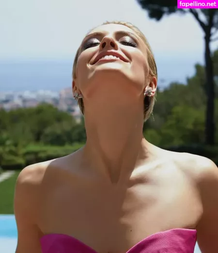 Wallis Day OnlyFans Thumbnail #Evhk2qYgjY