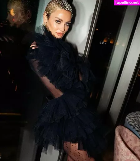 Wallis Day OnlyFans Thumbnail #yhmyC0BFj7