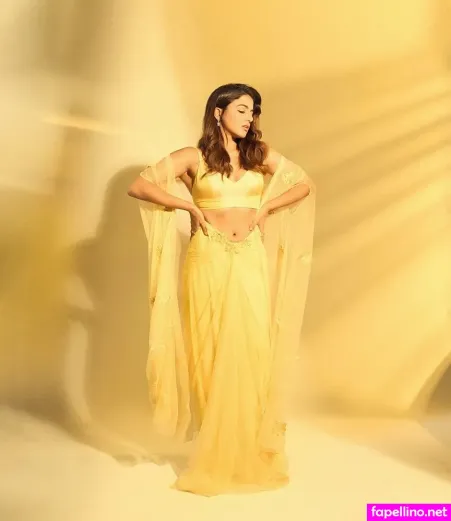 Wamiqa Gabbi OnlyFans Thumbnail #0ustglRqS1