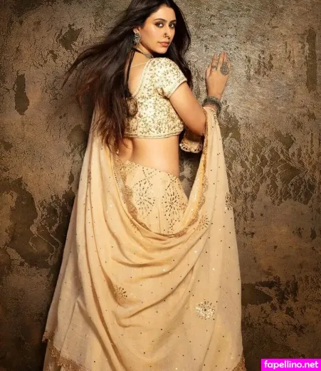 Warina Hussain OnlyFans Thumbnail #qRTL8OS4N8