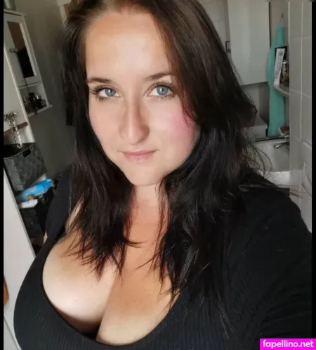 Wasstimmtdennbeidirnich OnlyFans Thumbnail #5KlWbMhmB1